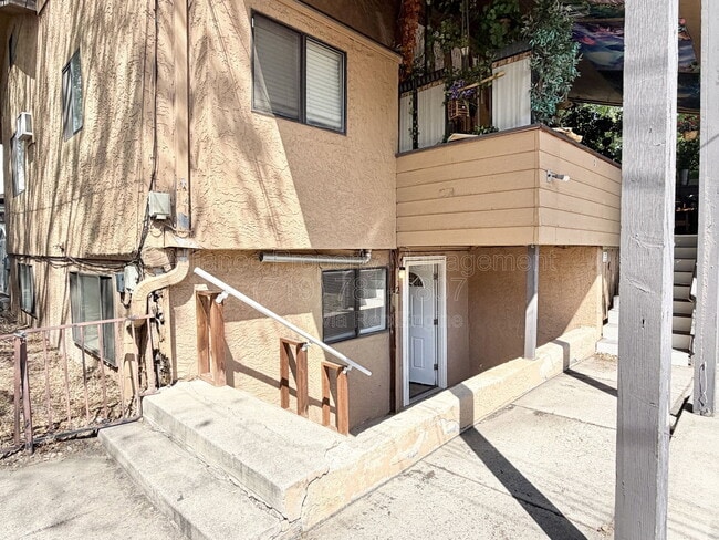 Building Photo - 17 N Meade Ave
