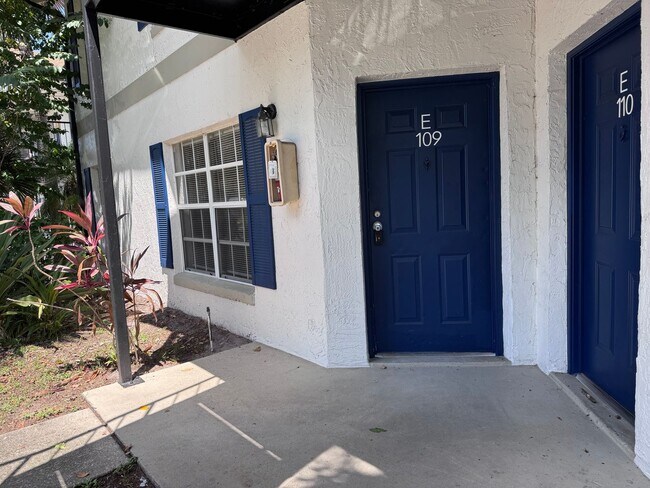 Primary Photo - 2/2 first floor unit Lancelot of Winter Park