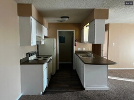 Building Photo - Huntington Place Apartments