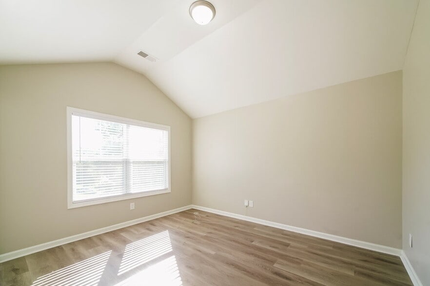 Building Photo - 149 Lindsey Dr