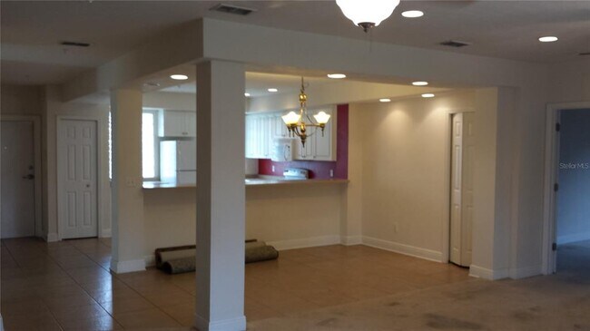 Building Photo - 2602 SW 87th Dr