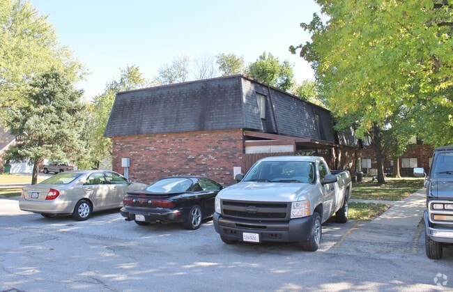 Building Photo - Village Lane Apartments