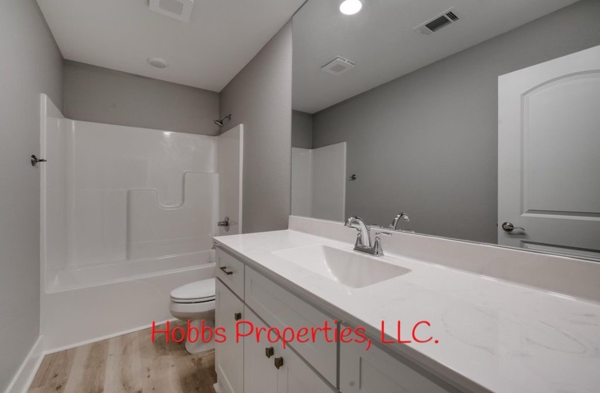 Building Photo - 209 N Griffin St