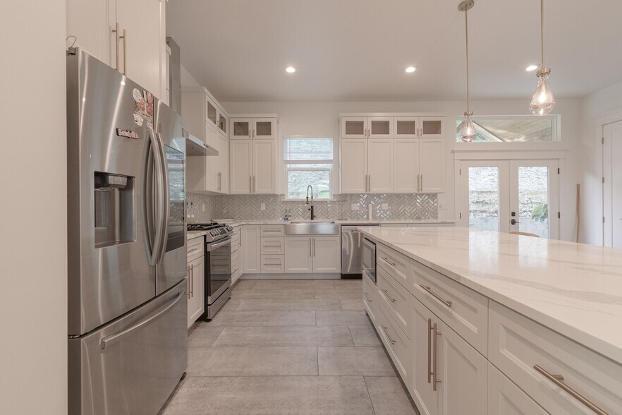 Building Photo - 21404 Lonesome Ct