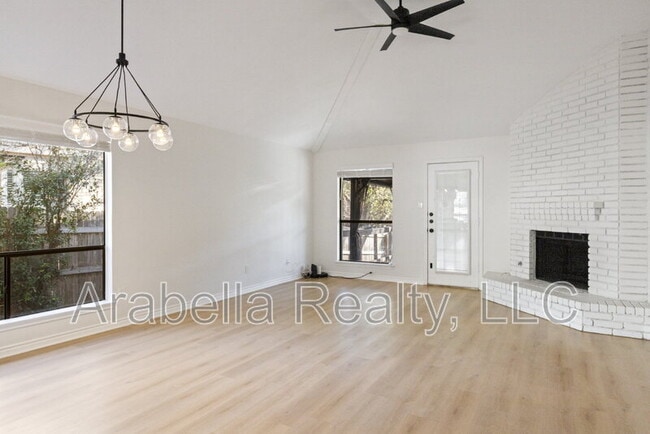 Building Photo - 8554 Timber Lodge