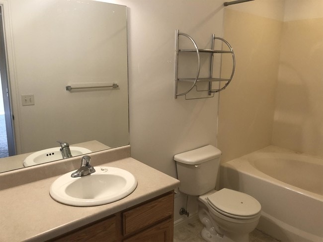 Building Photo - 377 E Newsome Park Ln