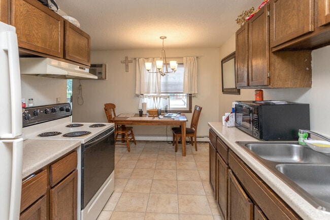 Interior Photo - White Oaks Apartments