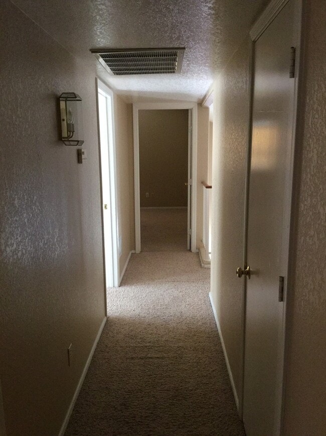 Building Photo - Beautiful Ahwatukee Home!