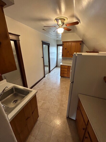 Building Photo - 1381 Union St