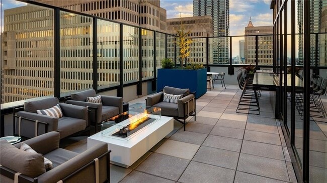 Building Photo - 161 Peachtree Center Ave NE