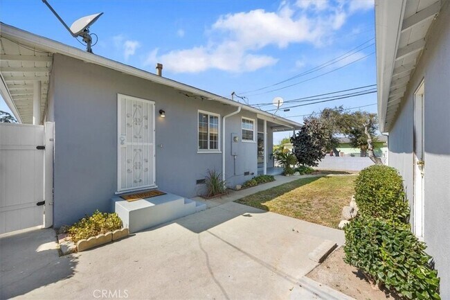 Building Photo - 13204 Wilton Pl