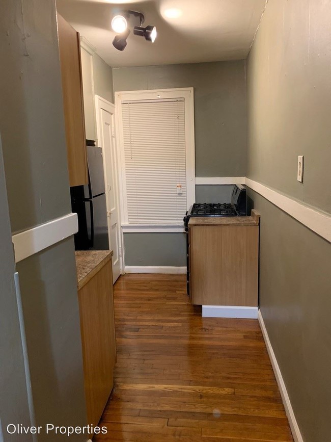 Building Photo - 4223 Ellenwood Ave
