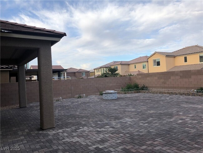 Building Photo - 7182 Willow Moss Ct