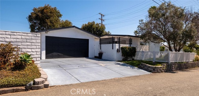 Building Photo - 401 Flagler Ln