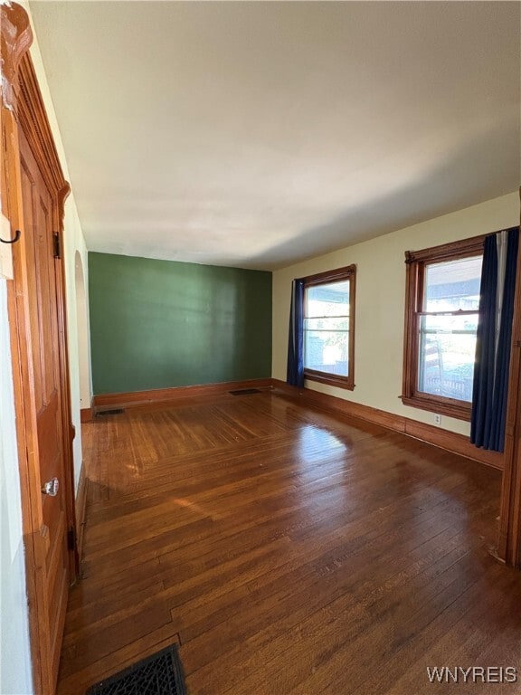 Building Photo - 497 Breckenridge St