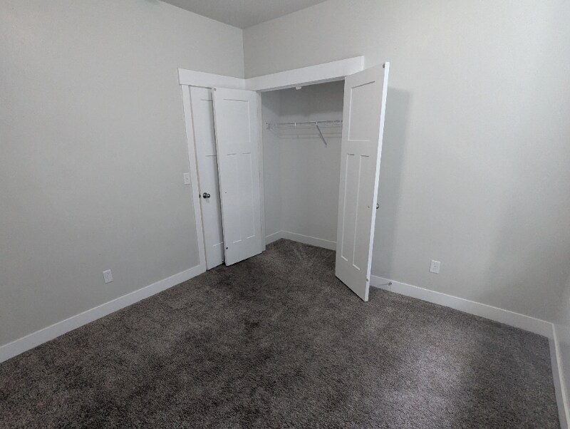 Building Photo - 14474 S Renner Ln