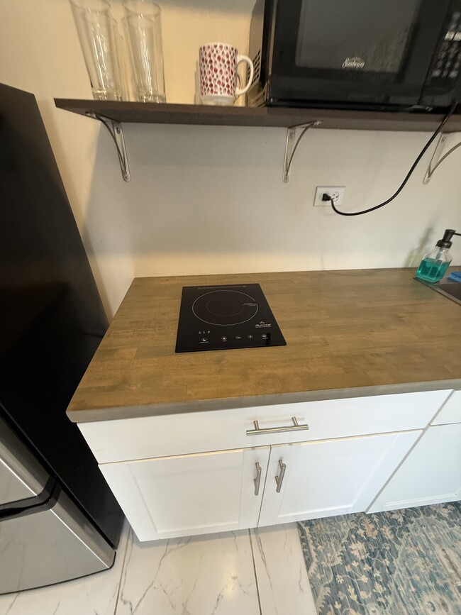 Building Photo - 429 Morgan Cir S