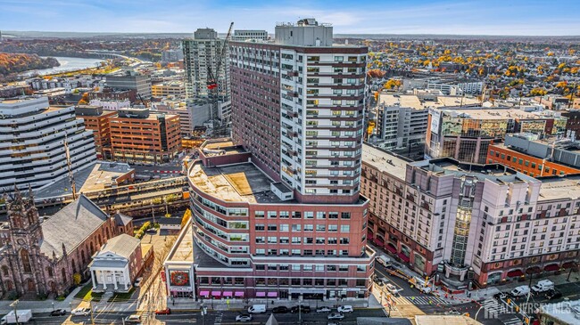 Building Photo - 110 Somerset St