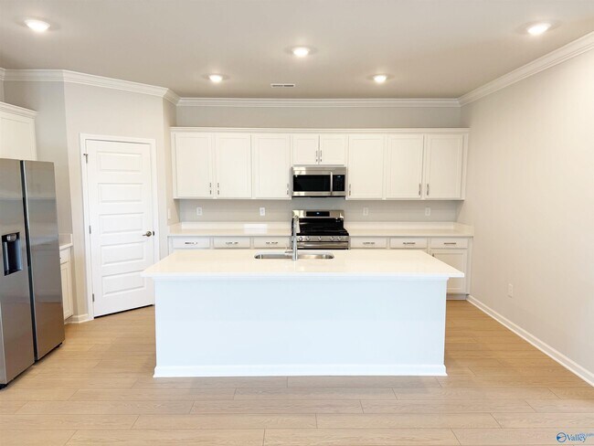 Building Photo - 202 Stockyard Cir