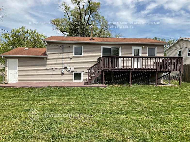 Building Photo - 5935 Essex Rd