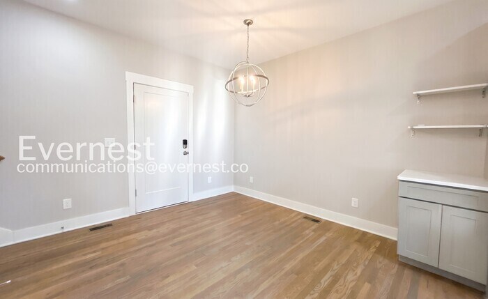 Building Photo - 220 Croleywood Ln