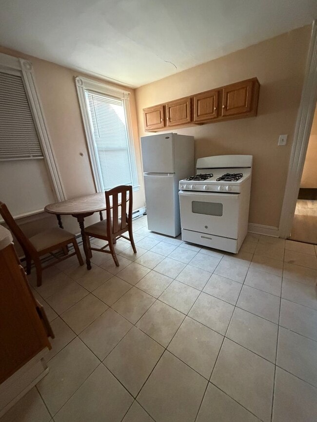 Building Photo - 411 S Prince St