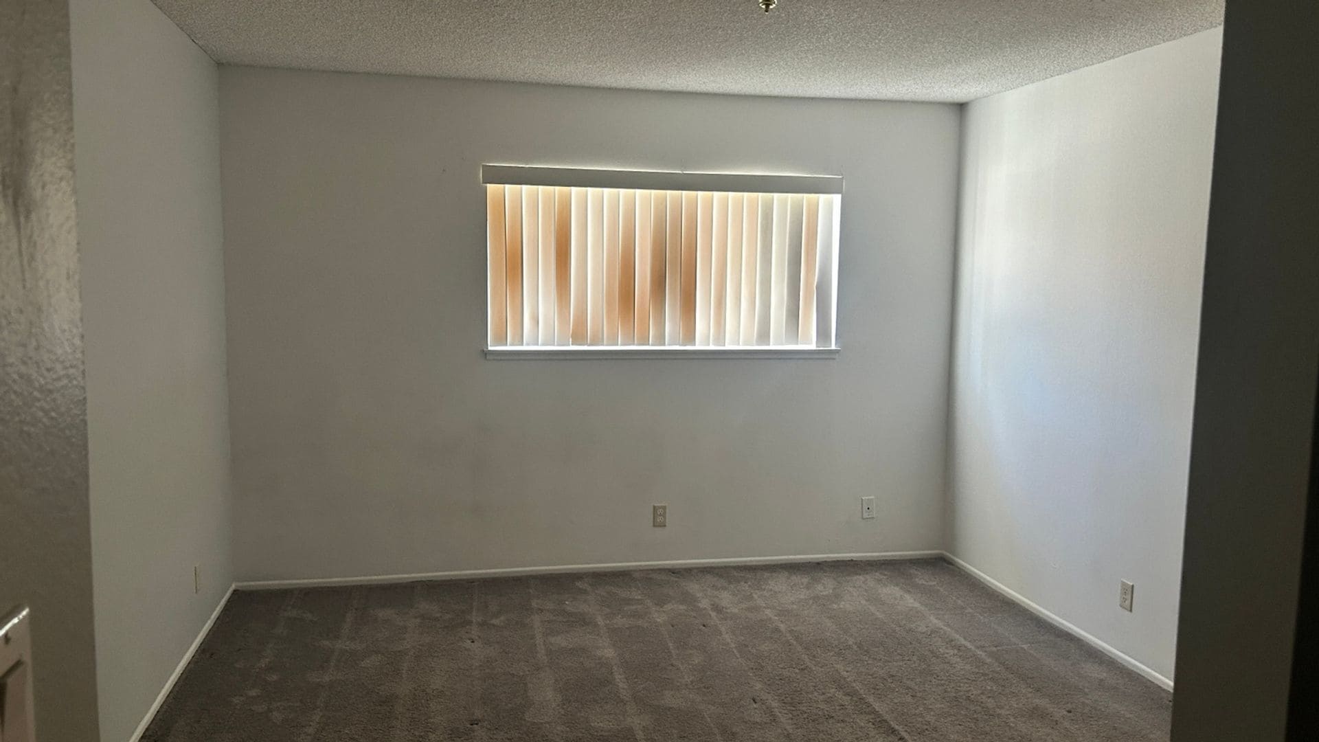 Building Photo - 4485 E Harmon Ave