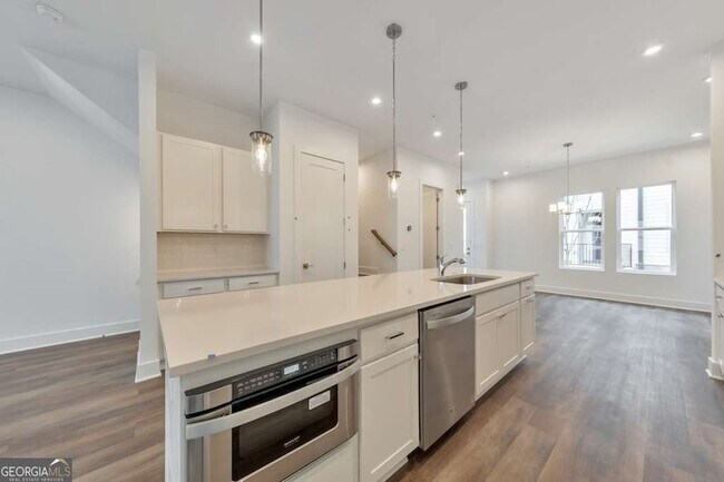 Building Photo - 515 Motivation Cir NW