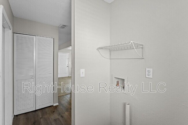 Building Photo - 4584 Kirkland Blvd