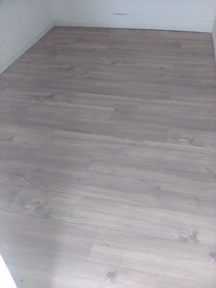 Building Photo - 325 Pershing Ave