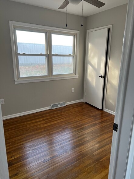 Building Photo - 102 Franklin St