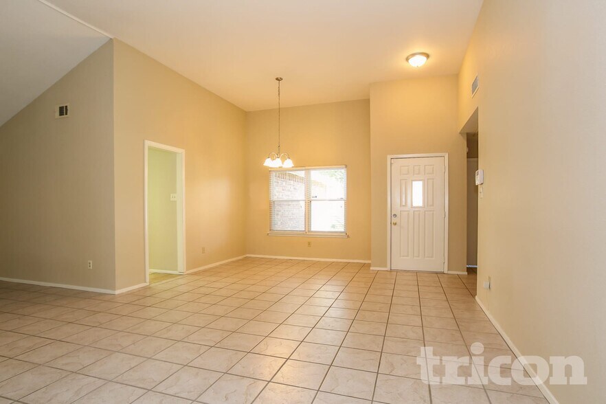 Building Photo - 12211 Kleinmeadow Dr