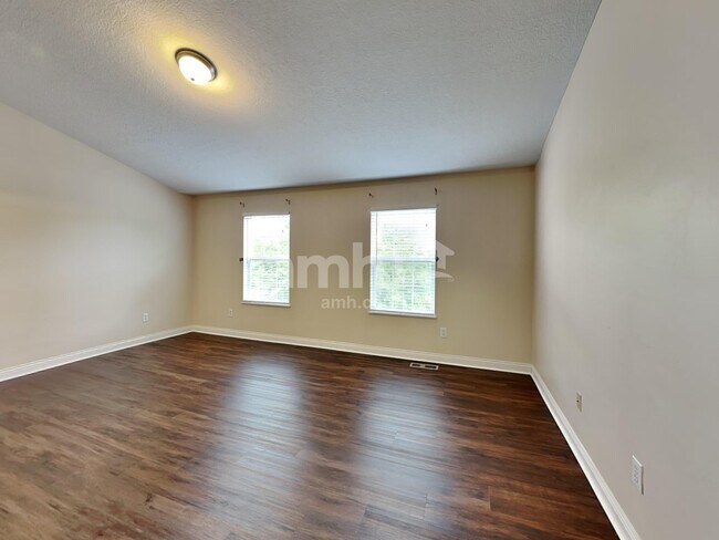 Building Photo - 7233 Hillmont Dr