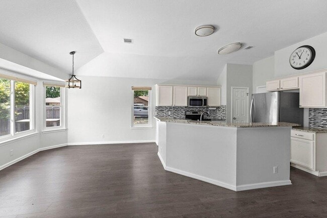 Building Photo - 13213 Villa Park Dr