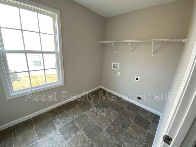 Building Photo - 8233 Zodiac Ln
