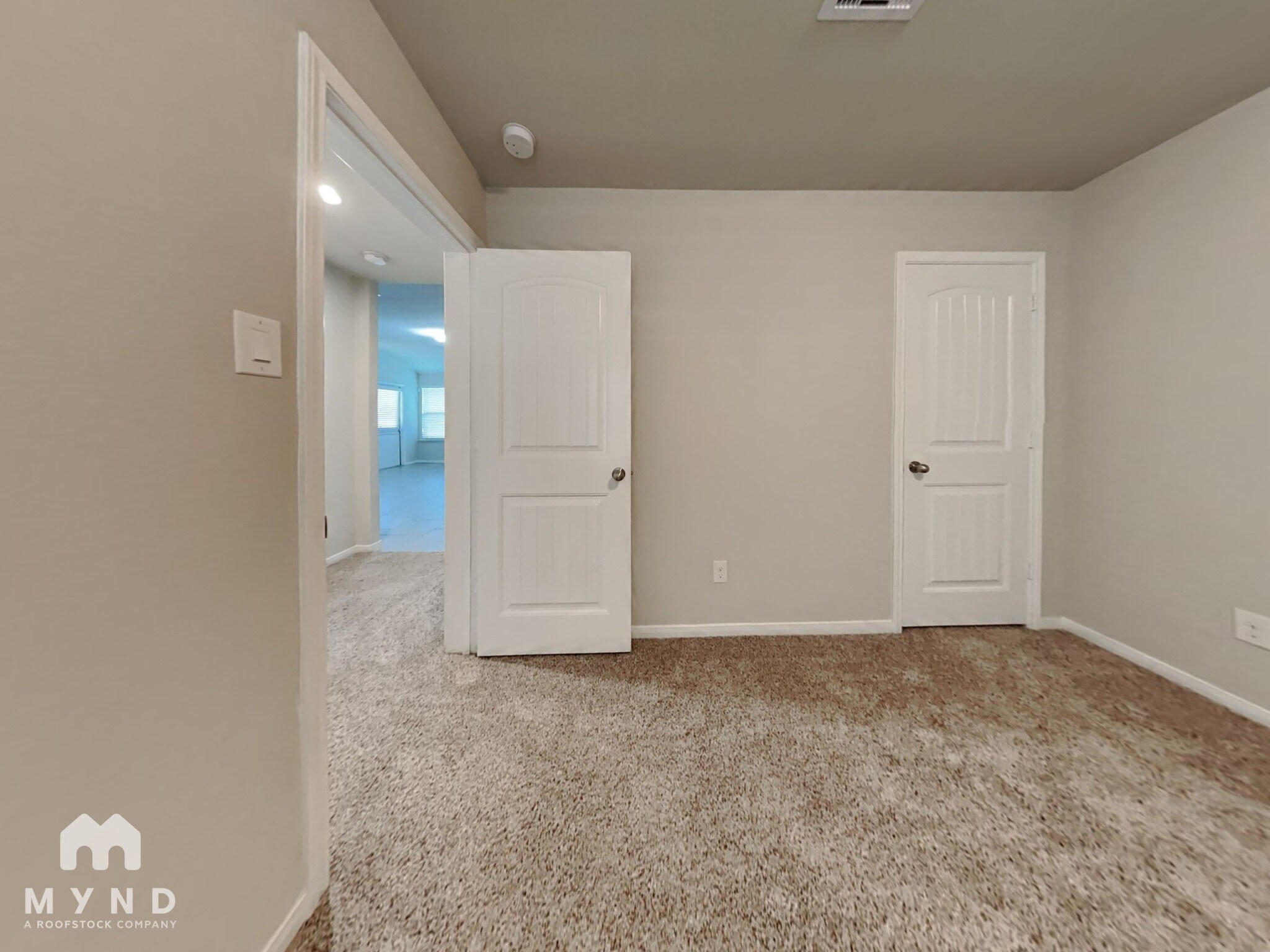 Building Photo - 8111 Carillon Way