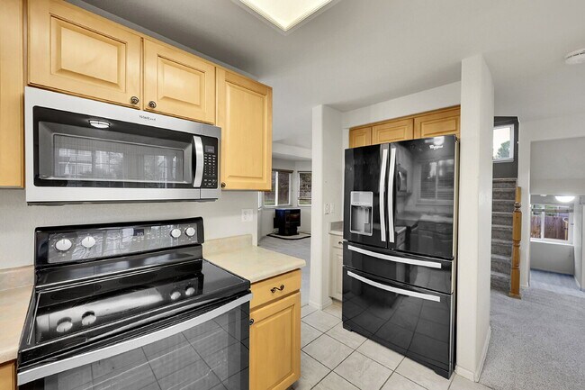 Building Photo - $2,800 - 4 Bed, 3.5 Bath Home in CO Spring...