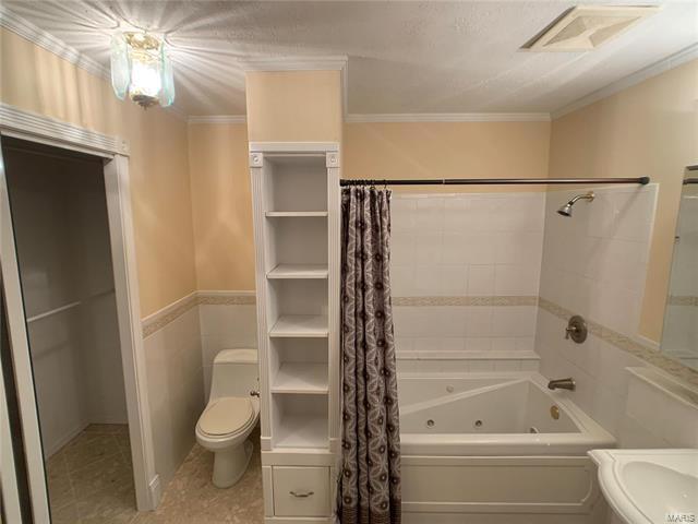 Building Photo - 13290 Kenroyal Dr