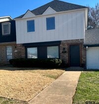 Building Photo - 3206 Bain Pl