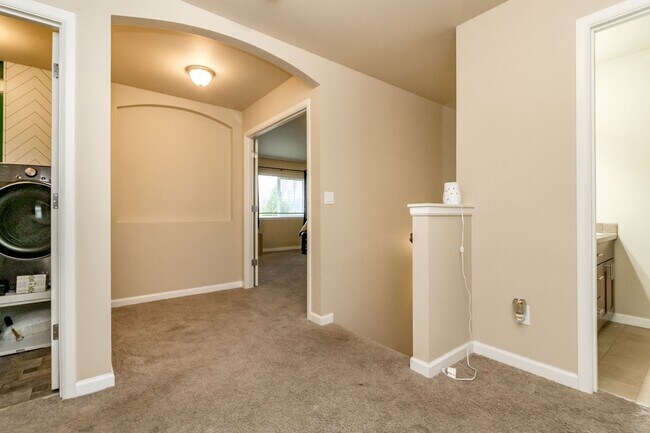Building Photo - Beautiful Home in Highly Sought After Yelm...