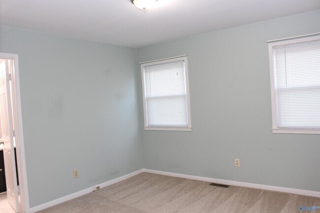 Building Photo - 364 Oakland Rd