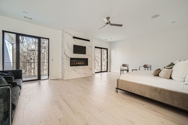 Building Photo - 600 Colebrook Ct NW