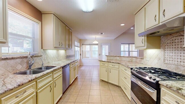 Building Photo - 327 Bernburg Ln
