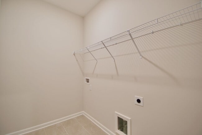 Building Photo - Brand New Hugston Home Near Lee Scott Acad...