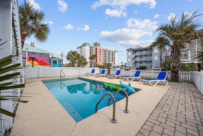 Building Photo - 111A S Yaupon Dr