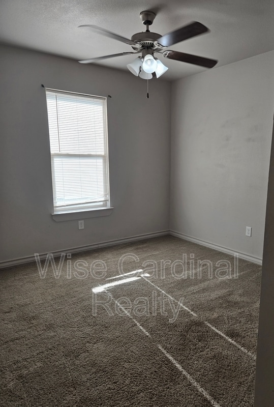 Building Photo - 17820 Private Rd 2160