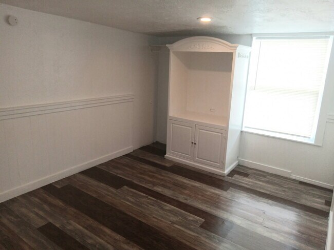 Building Photo - 260 W Antelope Dr