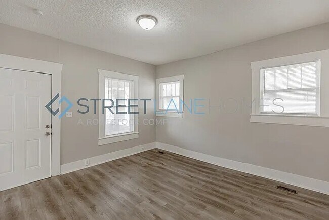 Building Photo - 2317 22nd St Ensley