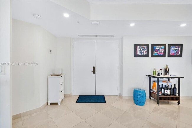 Building Photo - 6301 Collins Ave