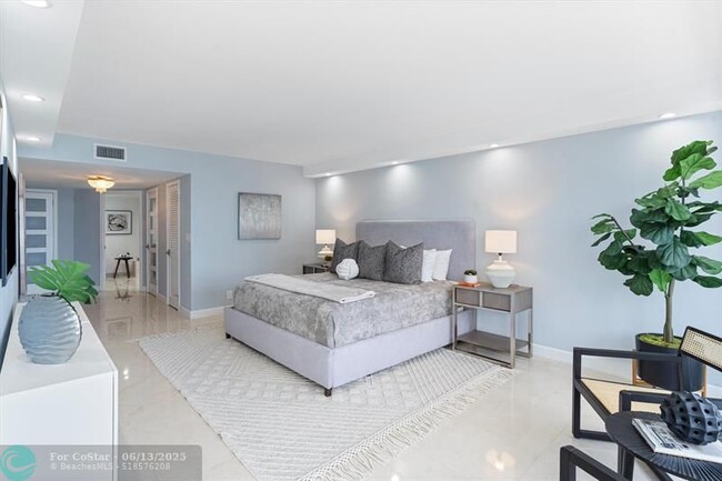 Building Photo - 4100 Galt Ocean Dr